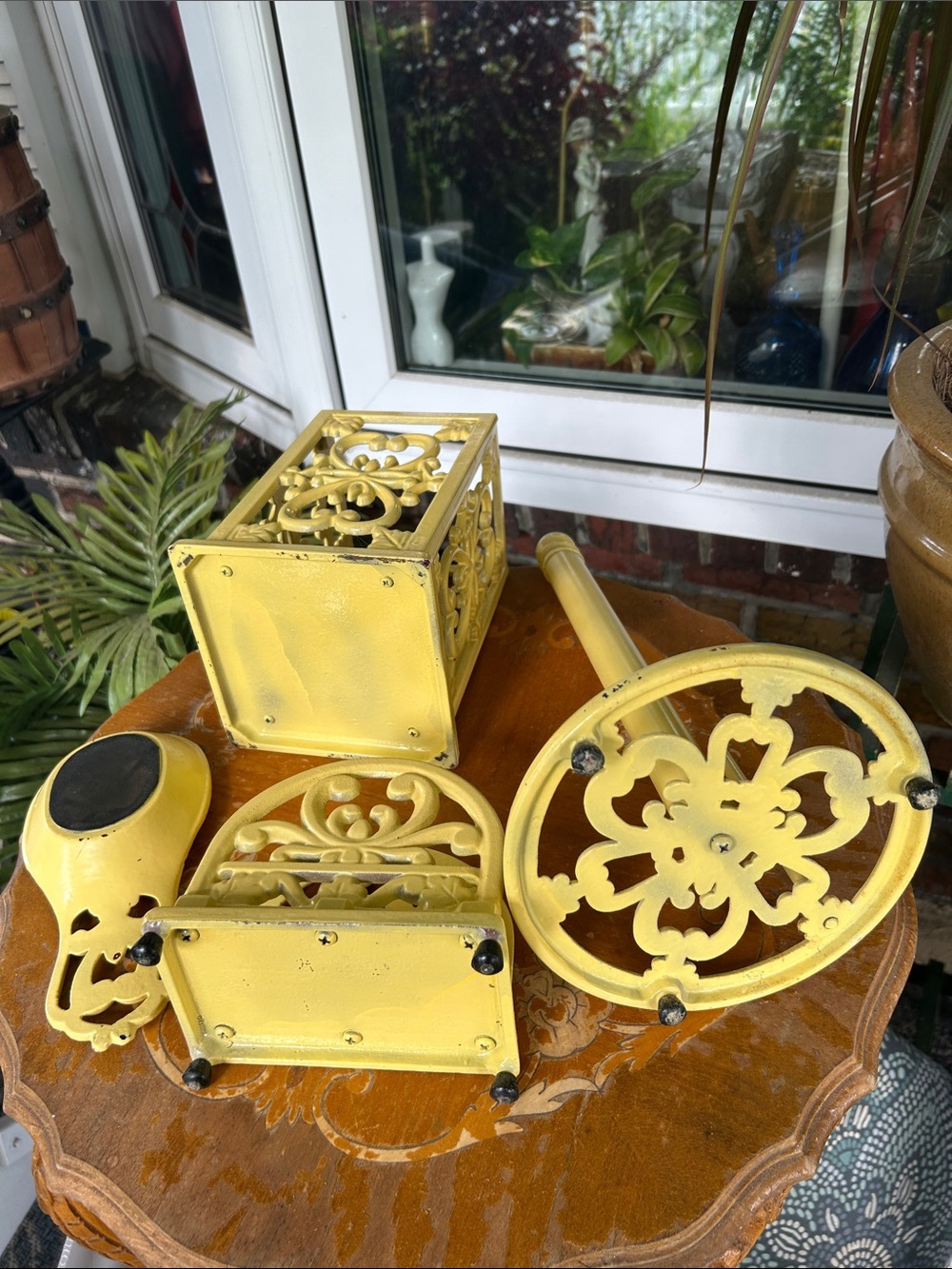 Yellow Cast Iron Kitchen Set - Picture 13 of 16